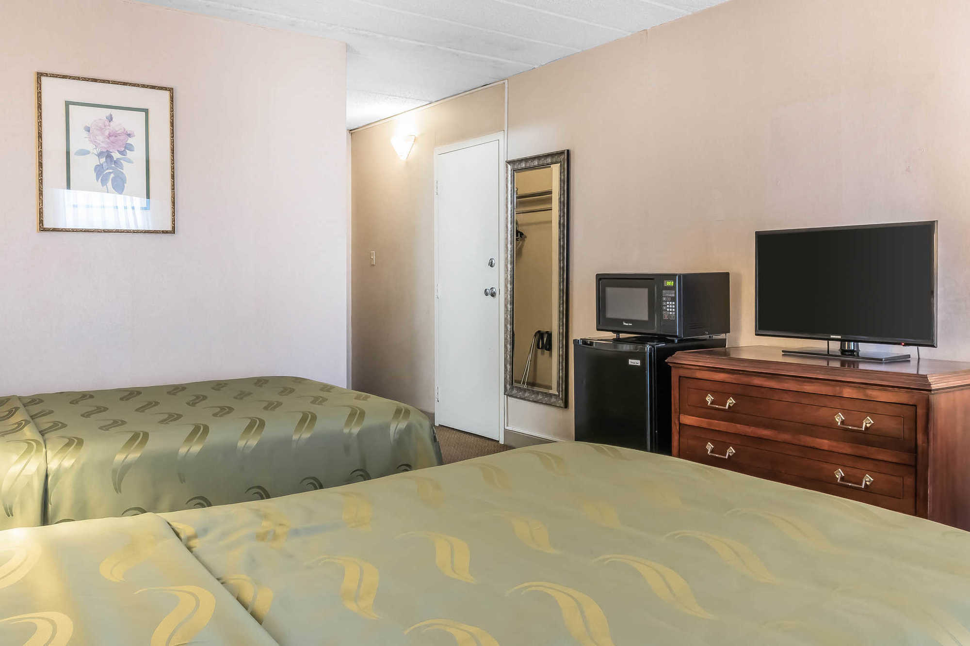 Hotel Baymont By Wyndham Milesburg Chambre photo