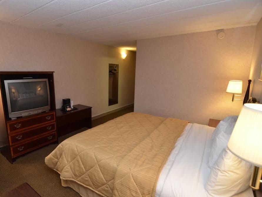 Hotel Baymont By Wyndham Milesburg Extérieur photo